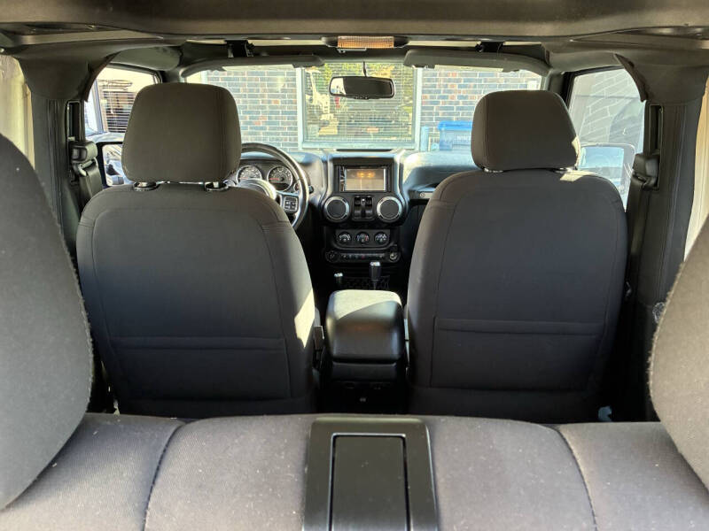 2017 Jeep Wrangler Willys Wheeler