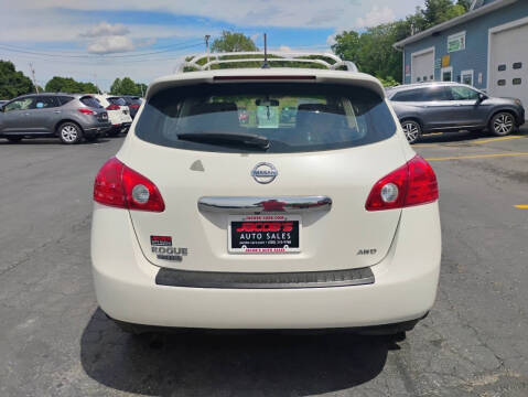 2014 Nissan Rogue Select S