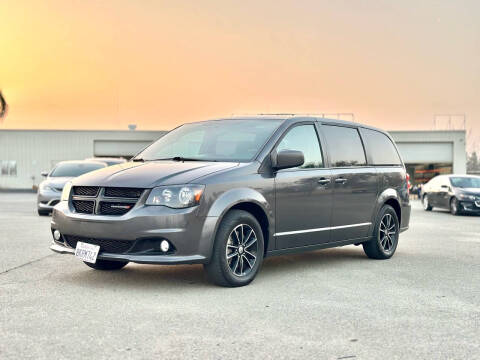 2018 Dodge Grand Caravan for sale at BARMAN AUTO INC in Bakersfield CA