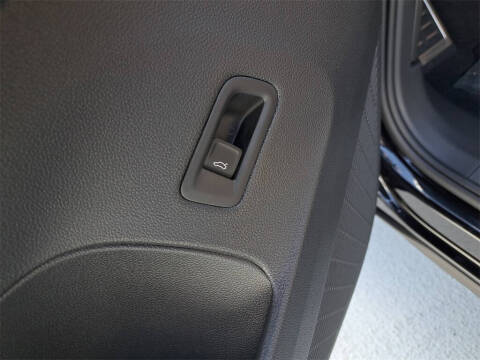 2026 Volkswagen Atlas Cross Sport SEL R-Line Black 4Motion