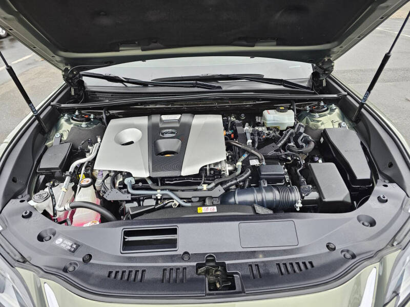 2019 Lexus ES 300h