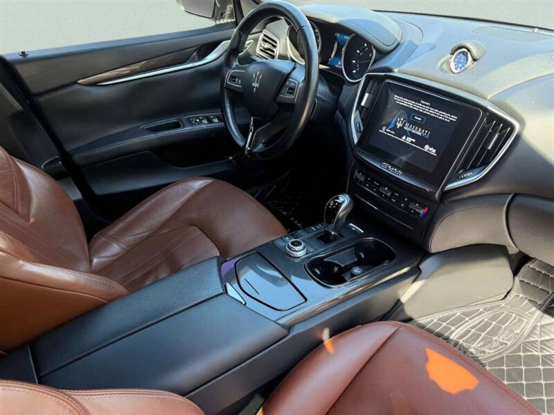 2017 Maserati Ghibli