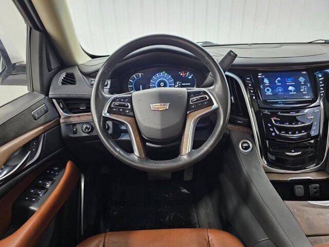 2019 Cadillac Escalade Luxury