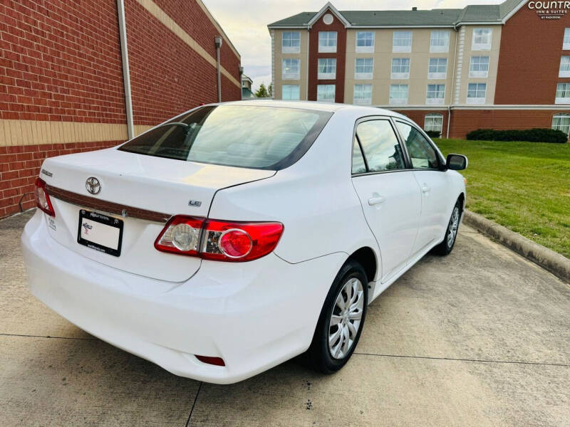 2012 Toyota Corolla LE photo 4