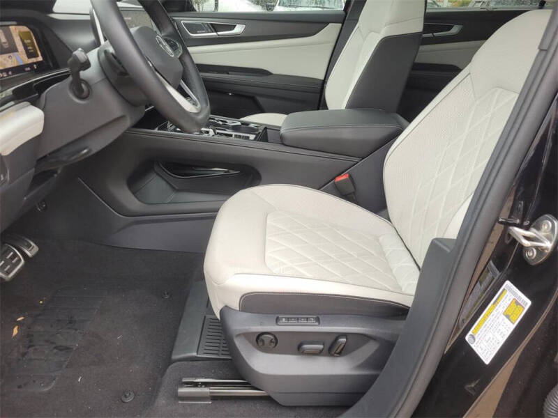 2025 Volkswagen Atlas Cross Sport SEL Premium R-Line 4Motion