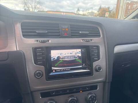 2015 Volkswagen Golf TDI SE