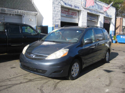 2008 Toyota Sienna LE 7-Passenger