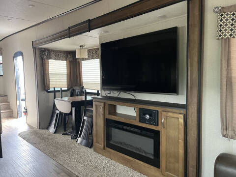 2018 CHAPARREL COACHMEN