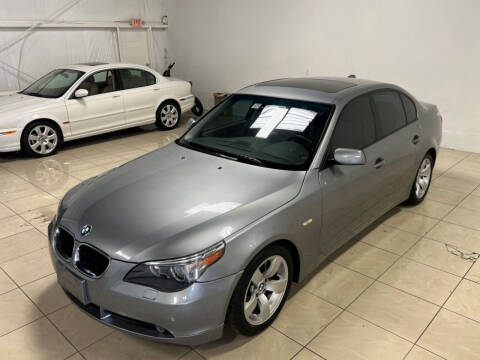2004 BMW 5 Series 525i