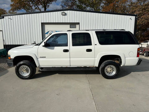 2001 Chevrolet Suburban for sale at A & B AUTO SALES in Chillicothe MO