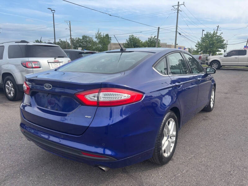 2016 Ford Fusion SE