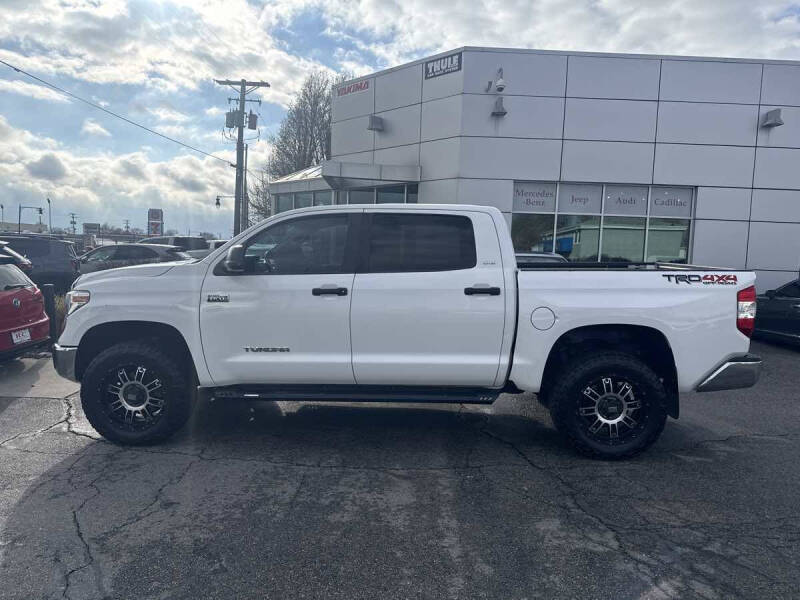 2014 Toyota Tundra SR5