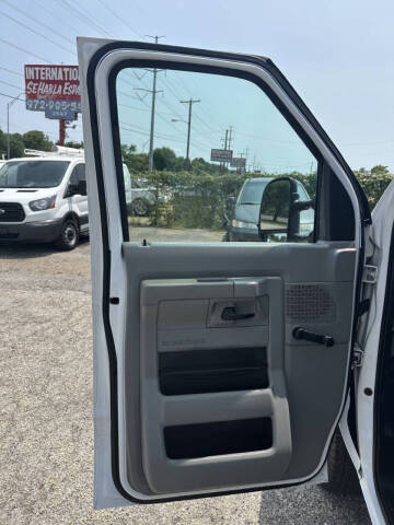 2014 Ford E-Series E-150