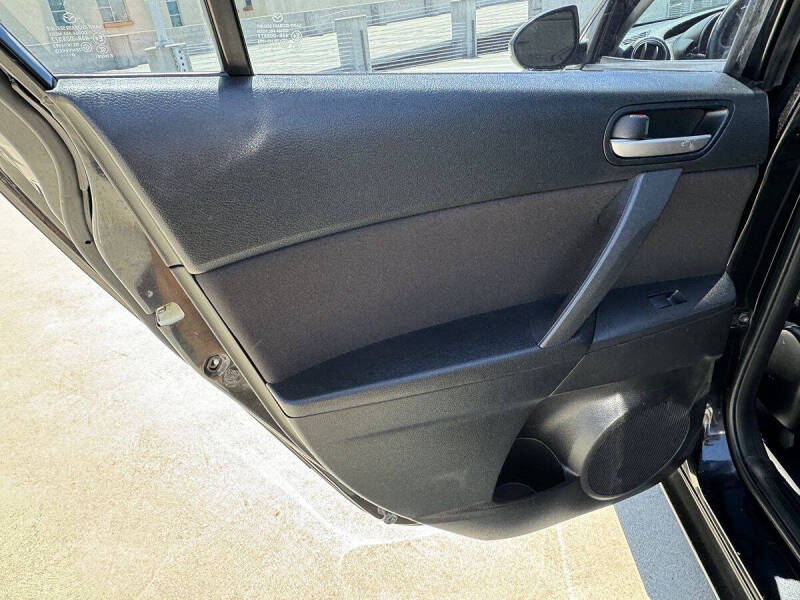 2011 Mazda MAZDA3 i Touring