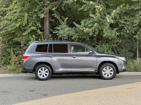 2013 Toyota Highlander SE
