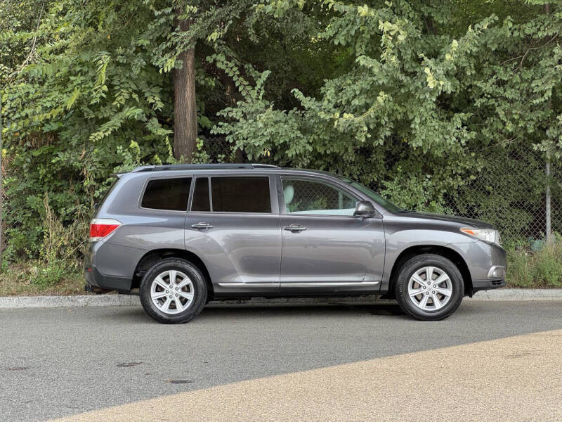 2013 Toyota Highlander SE