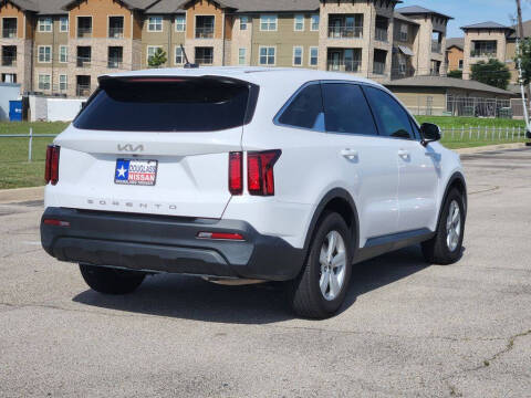 2022 Kia Sorento LX