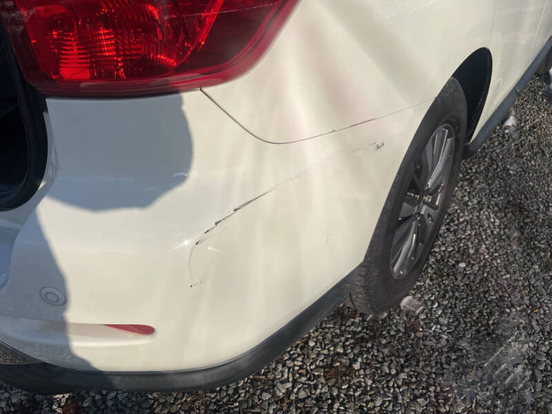 2017 Nissan Pathfinder SV