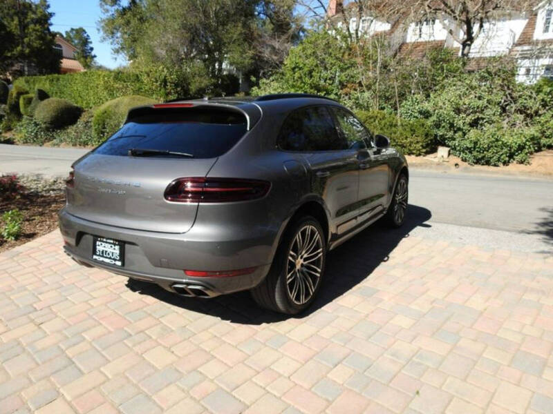 2016 Porsche Macan Turbo