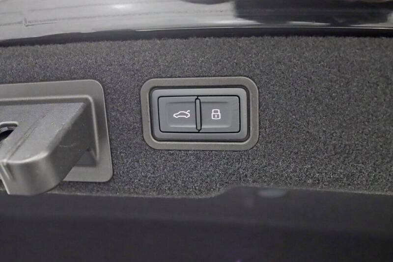 2022 Audi S8 4.0T quattro