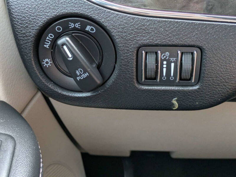 2013 Chrysler Town and Country Limited