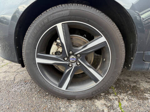 2016 Volvo XC60 T6 Drive-E R-Design Platinum