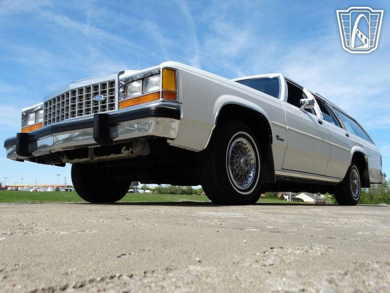 1985 Ford LTD Crown Victoria