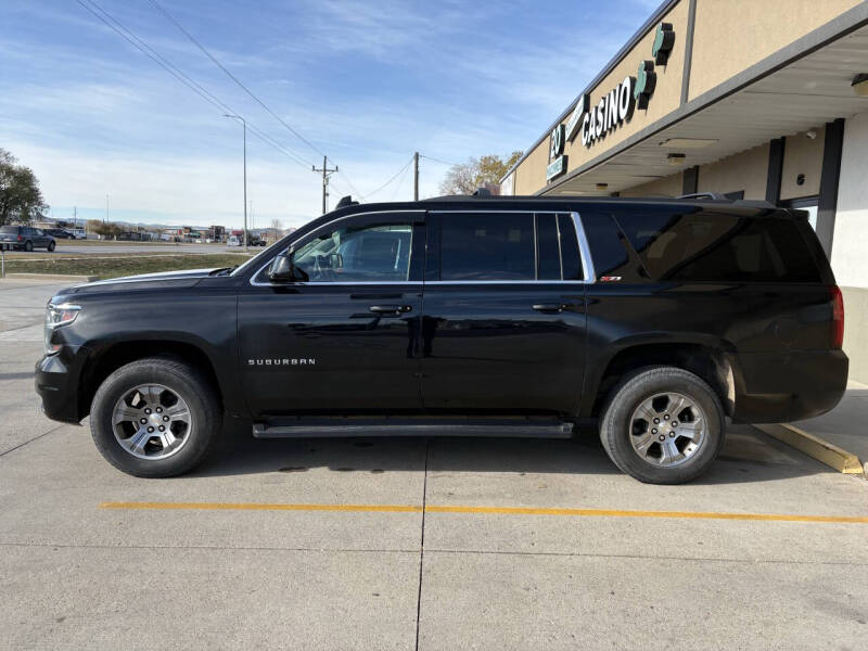 2017 Chevrolet Suburban LT