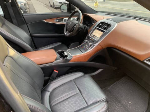 2019 Lincoln Nautilus Black Label