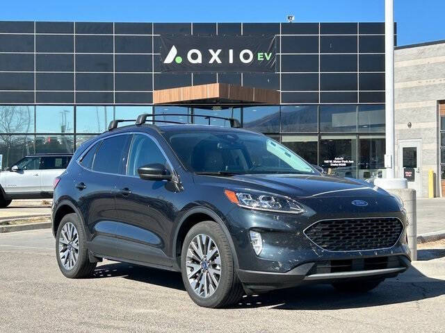 2022 Ford Escape Hybrid Titanium