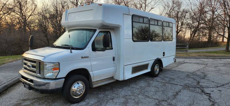 2016 Ford E-350 Shuttle Bus  for sale at Allied Fleet Sales in Saint Louis MO