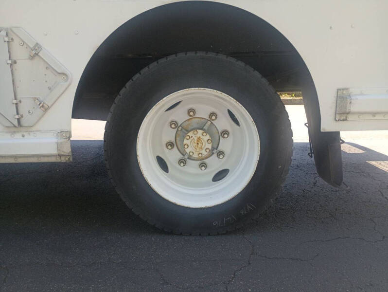 2005 Freightliner MT45 Chassis