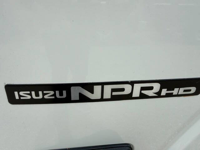 2020 Isuzu NPR-HD