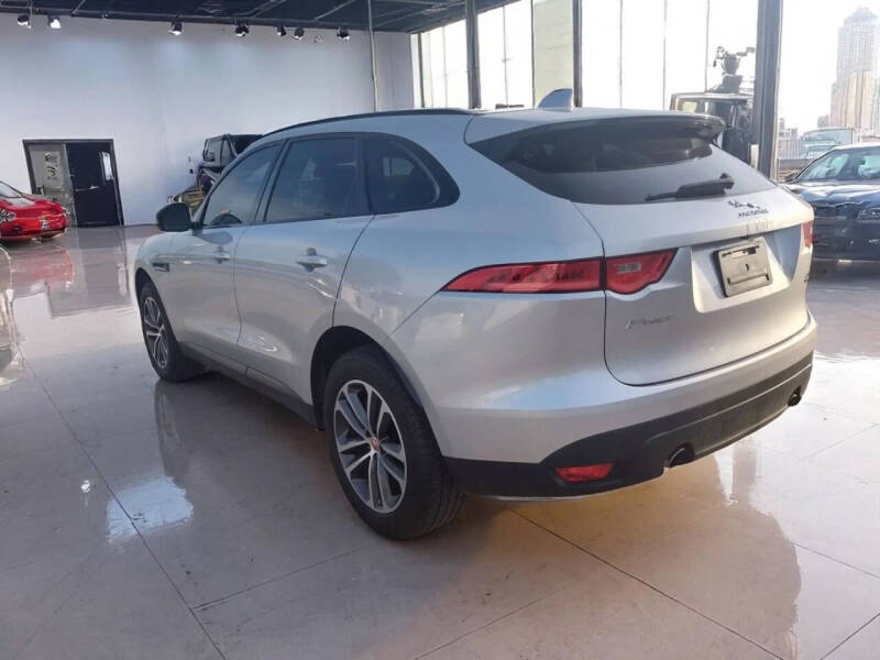 2018 Jaguar F-PACE 25t Premium