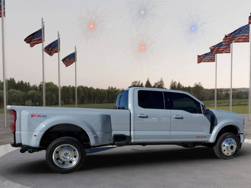 2026 Ford F-450 Super Duty Platinum