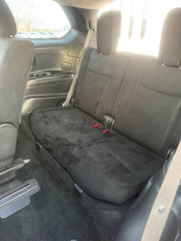 2016 Nissan Pathfinder S