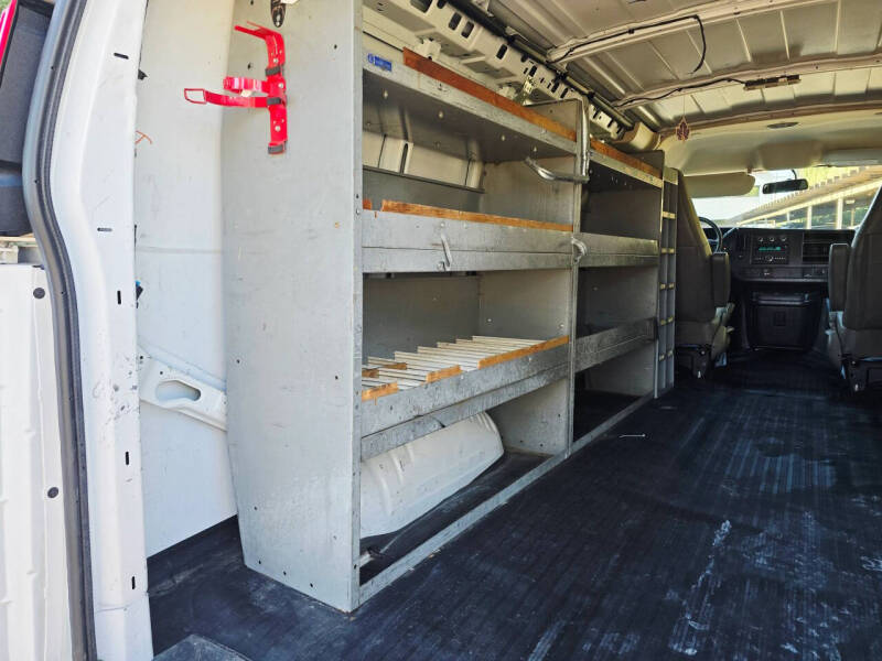 2017 Chevrolet Express 2500