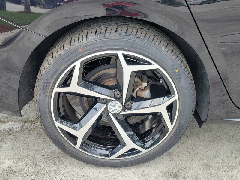 2022 Volkswagen Passat R-Line