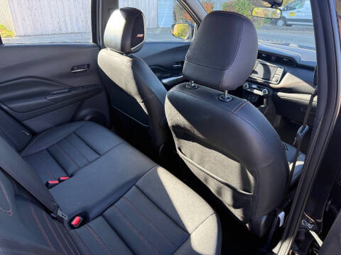 2020 Nissan Kicks SR