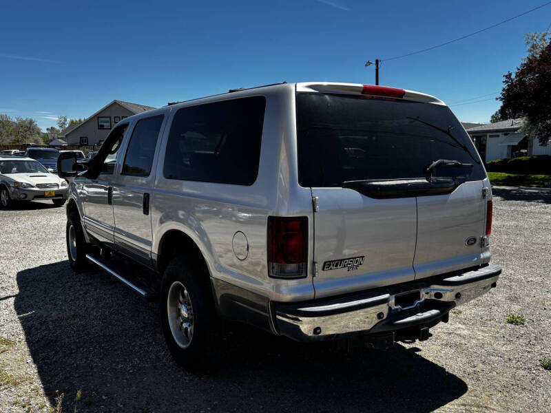 2005 Ford Excursion XLT