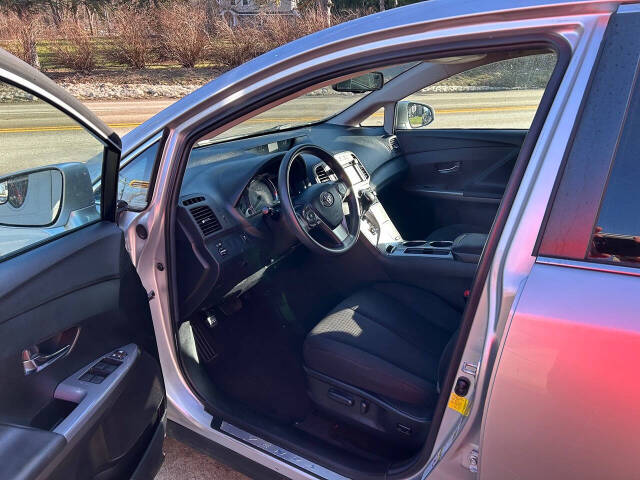 2013 Toyota Venza for sale at Chuckie Bizzarro's Fleetwing Auto in Erie, PA