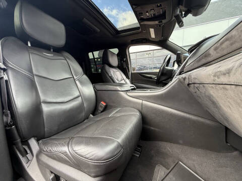 2017 Cadillac Escalade ESV Platinum