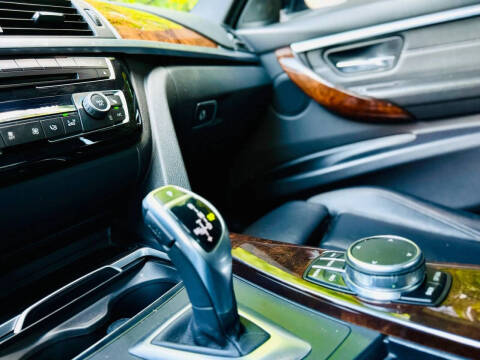 2018 BMW 3 Series 330i xDrive