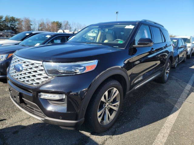 2020 Ford Explorer Platinum's photo