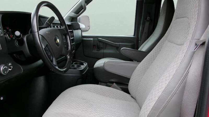 2024 Chevrolet Express LT 2500