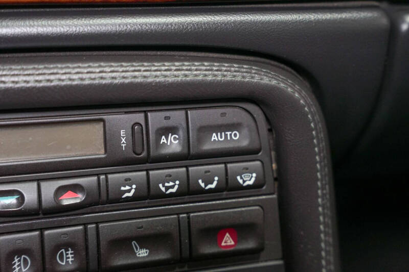 2001 Jaguar XKR