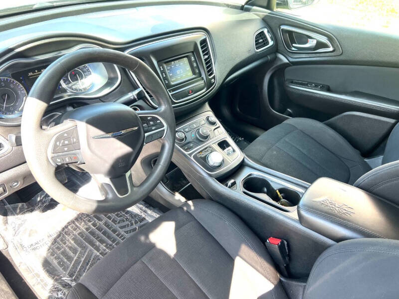 2016 Chrysler 200 Limited