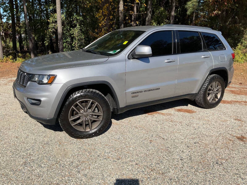2017 Jeep Grand Cherokee Laredo's photo