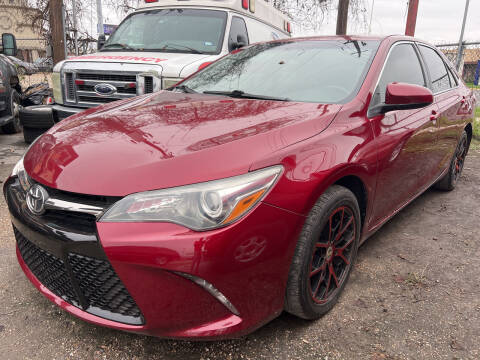 2015 Toyota Camry for sale at HOUSTON SKY AUTO SALES in Houston TX