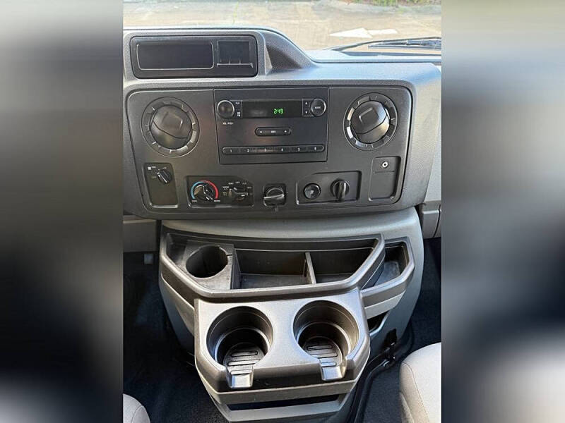 2013 Ford E-Series E-250